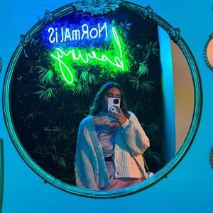 Meet your Posher, Salma